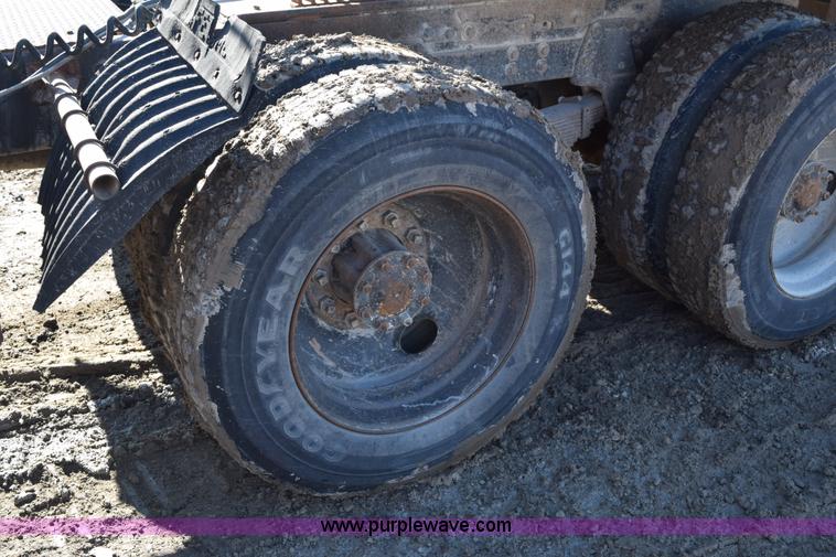 image for item I2367 1980 Ford 9000 semi truck