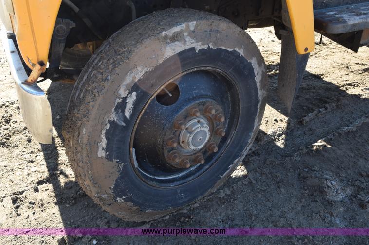 image for item I2367 1980 Ford 9000 semi truck