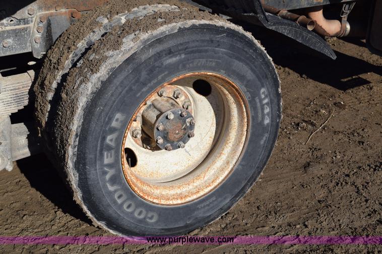 image for item I2367 1980 Ford 9000 semi truck