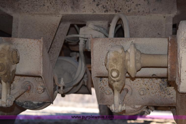 image for item I2368 1982 Phelan WT-25K low boy trailer