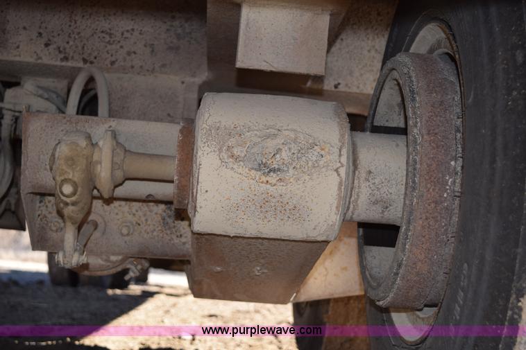 image for item I2368 1982 Phelan WT-25K low boy trailer