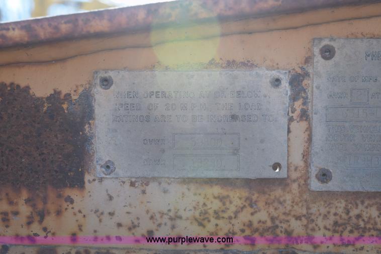 image for item I2368 1982 Phelan WT-25K low boy trailer