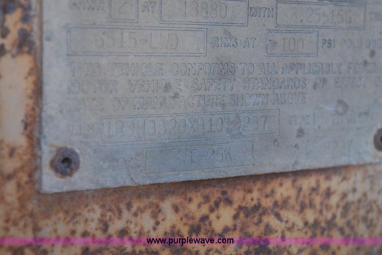 image for item I2368 1982 Phelan WT-25K low boy trailer