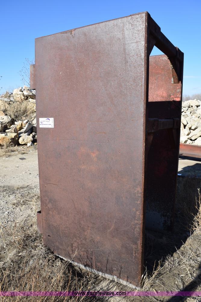 image for item I2371 Trench box