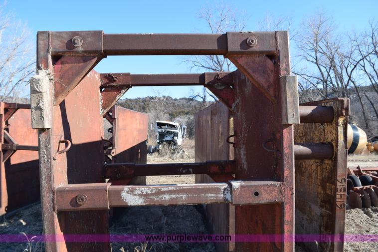 image for item I2371 Trench box