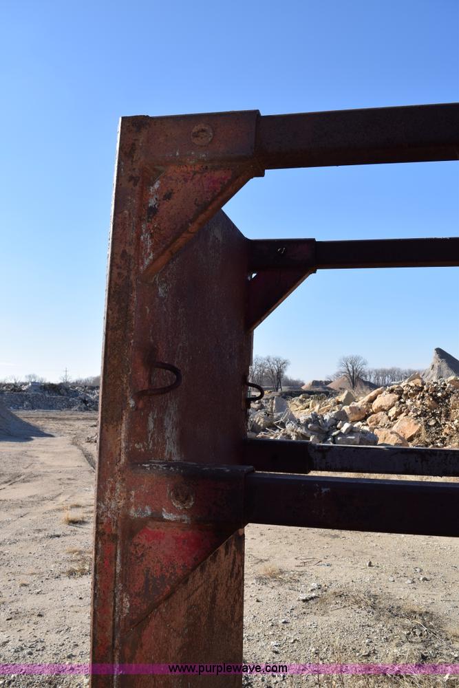 image for item I2371 Trench box