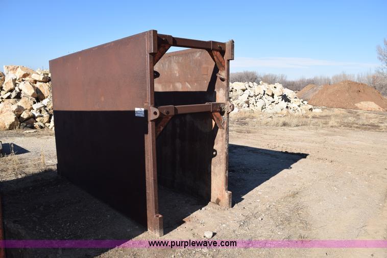 image for item I2373 Trench box