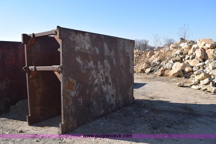 image for item I2373 Trench box