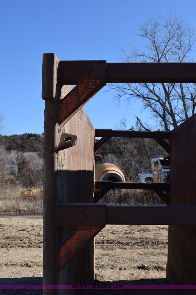 image for item I2373 Trench box