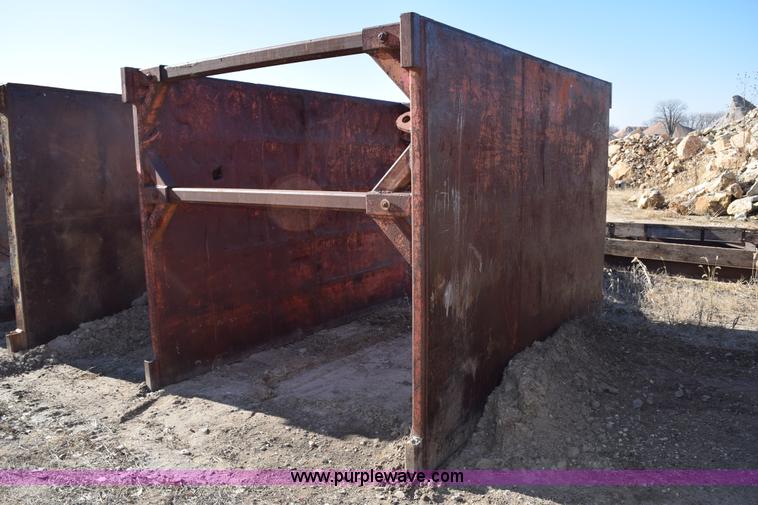 image for item I2374 Trench box