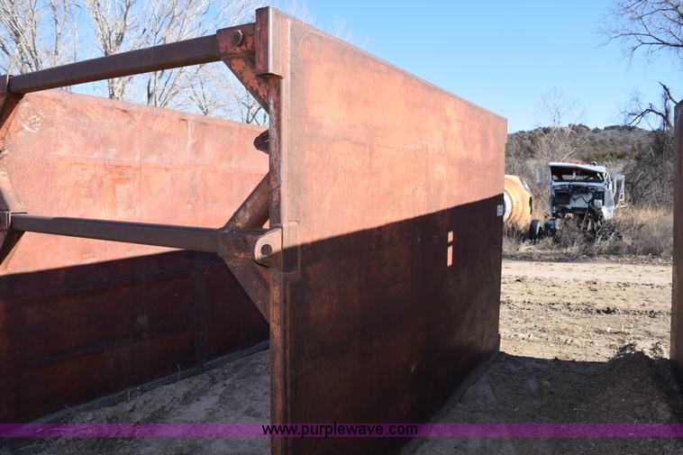 image for item I2374 Trench box