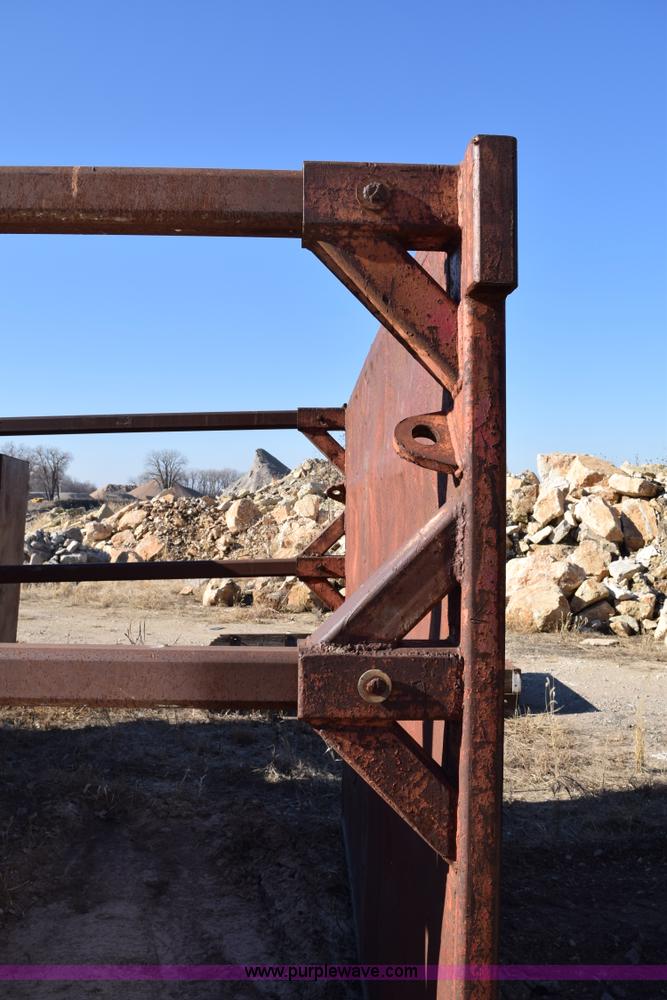 image for item I2374 Trench box