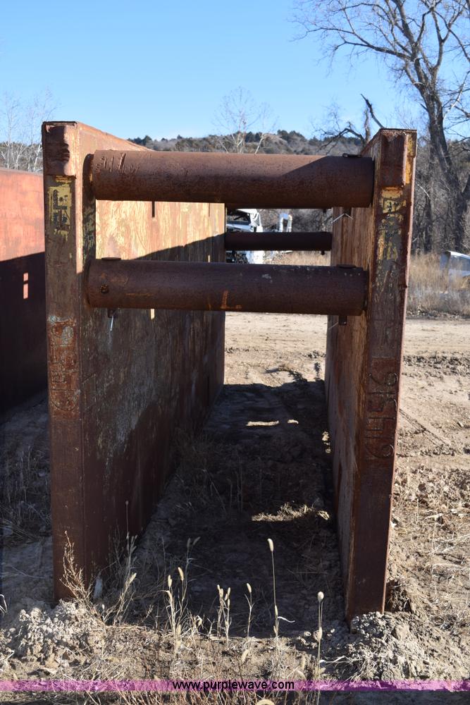 image for item I2376 Trench box