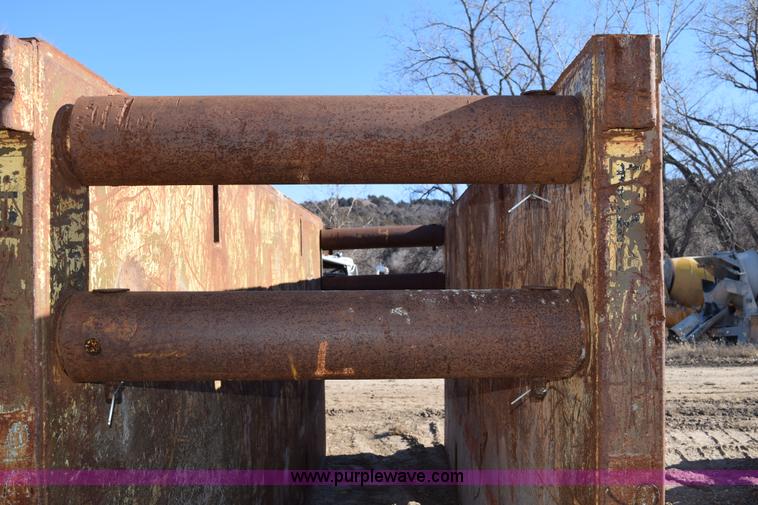 image for item I2376 Trench box