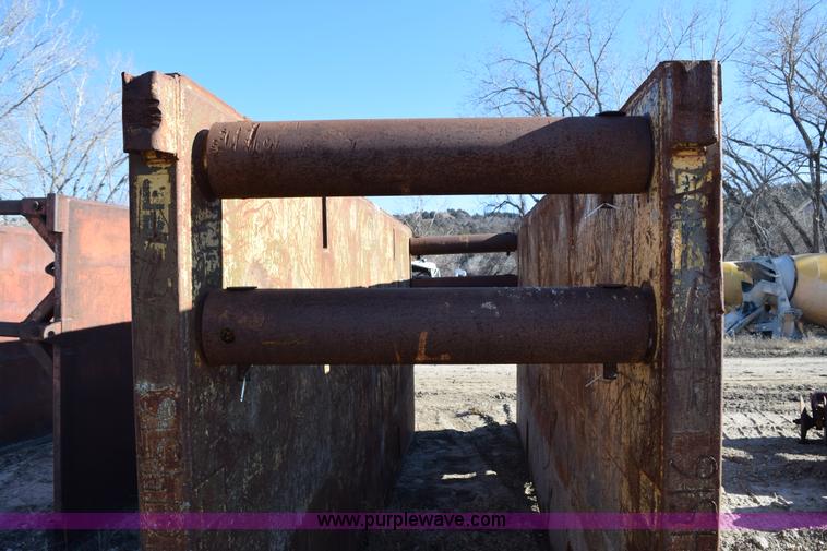 image for item I2376 Trench box