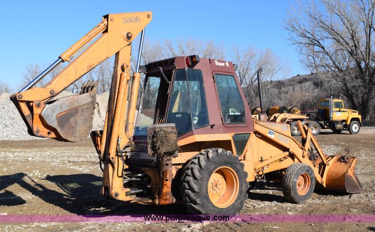 image for item I2385 Case 580 Super E backhoe