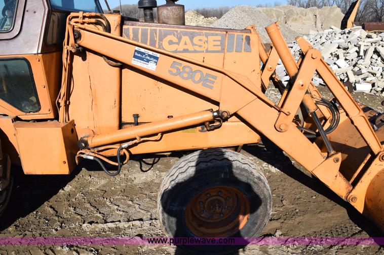 image for item I2385 Case 580 Super E backhoe