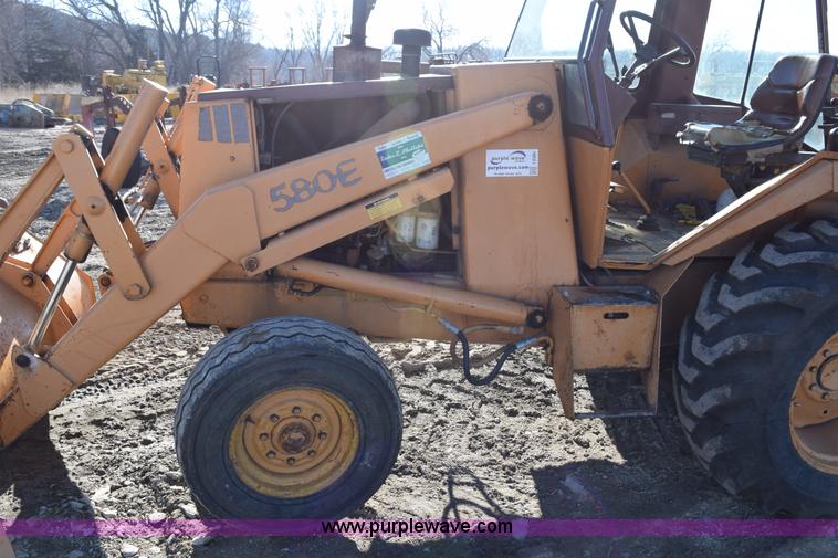 image for item I2385 Case 580 Super E backhoe