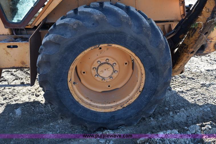image for item I2385 Case 580 Super E backhoe