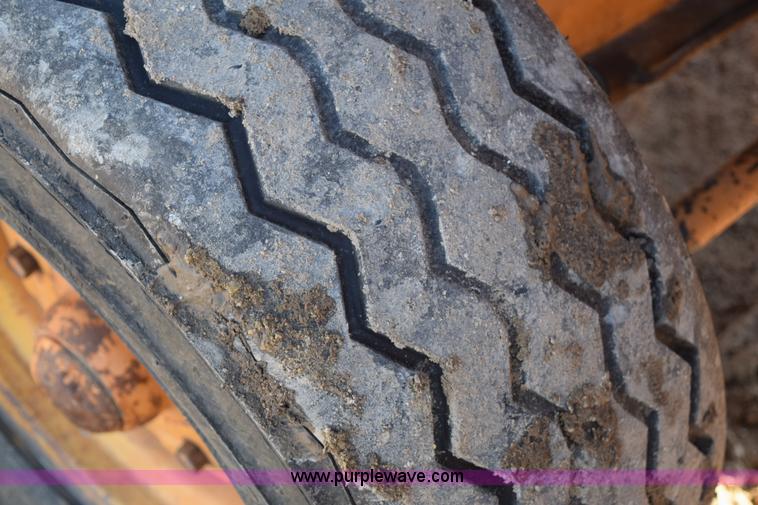 image for item I2385 Case 580 Super E backhoe