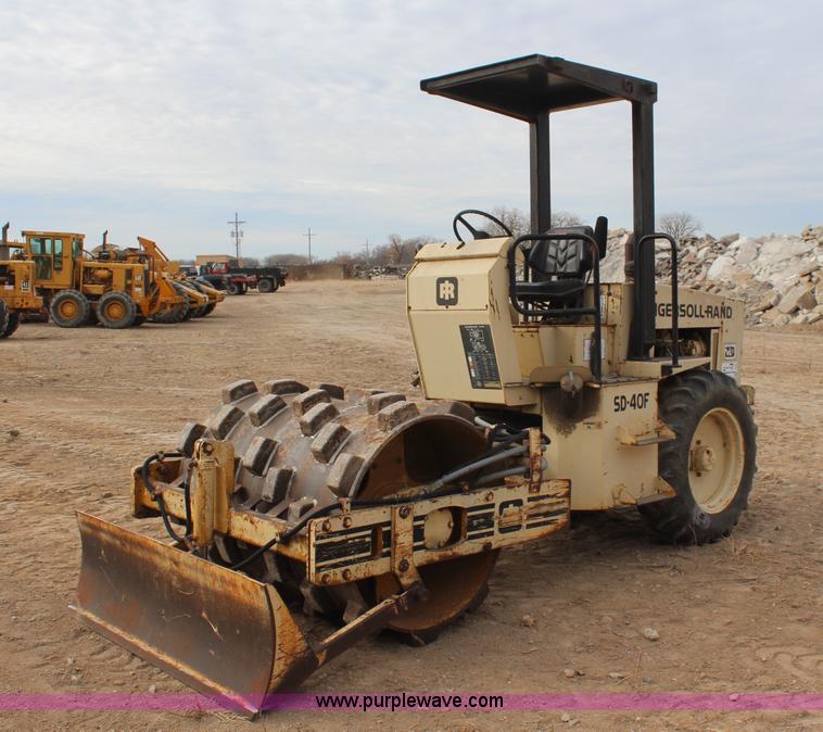 image for item I2395 1992 Ingersoll Rand SD-40F vibratory compactor