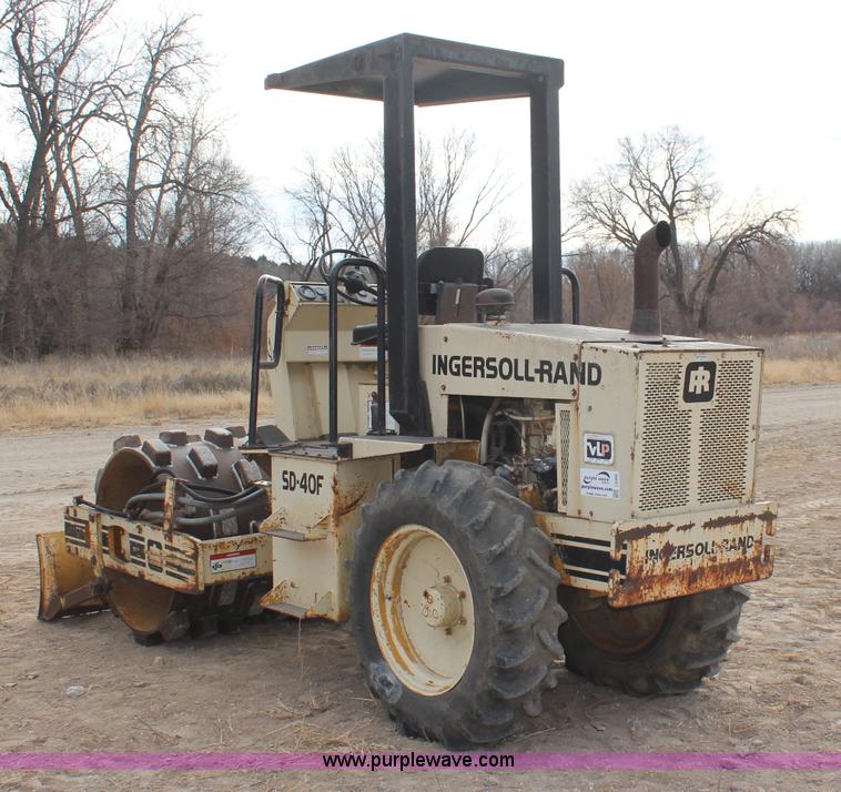 image for item I2395 1992 Ingersoll Rand SD-40F vibratory compactor