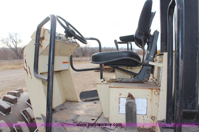 image for item I2395 1992 Ingersoll Rand SD-40F vibratory compactor