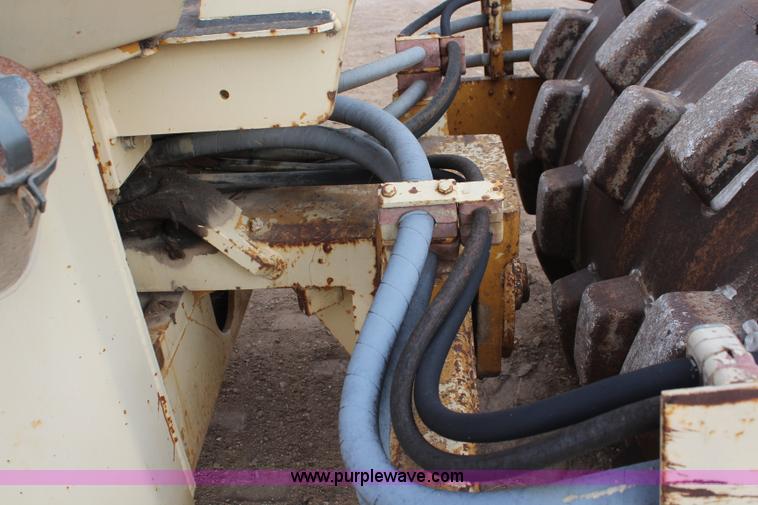 image for item I2395 1992 Ingersoll Rand SD-40F vibratory compactor