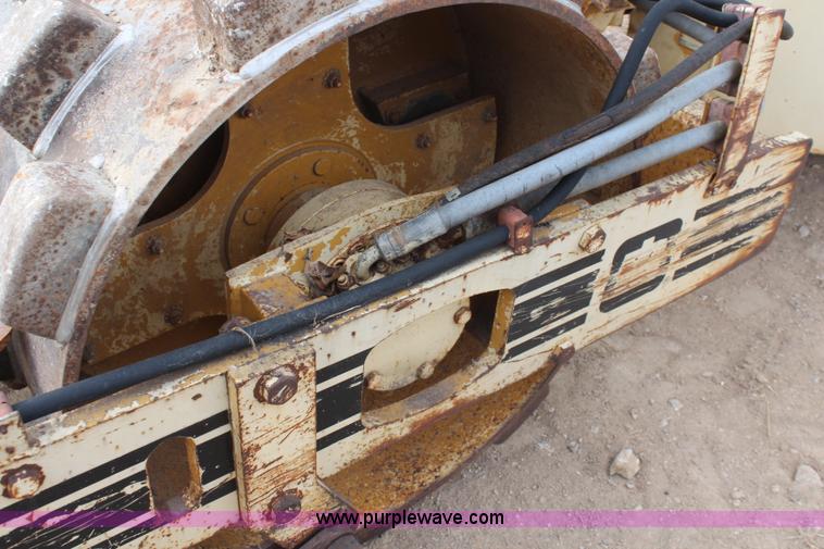 image for item I2395 1992 Ingersoll Rand SD-40F vibratory compactor