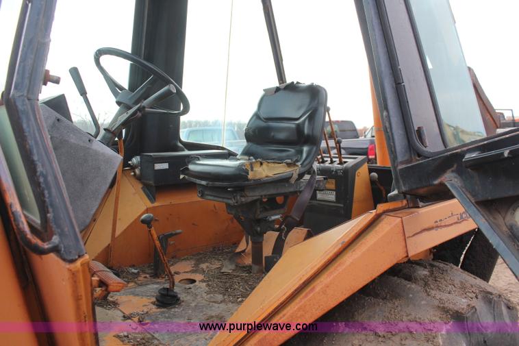 image for item I2439 1981 Case 580D backhoe