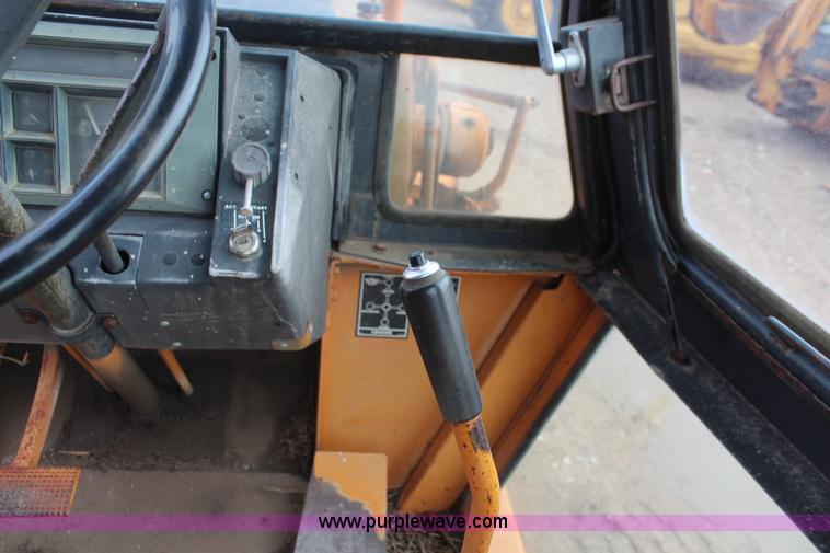 image for item I2439 1981 Case 580D backhoe