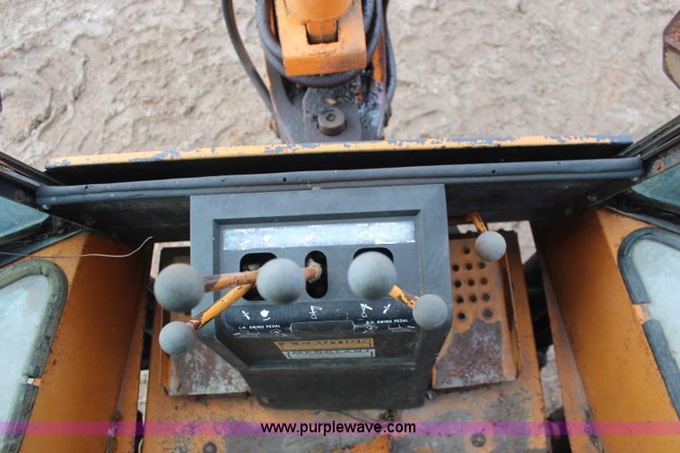 image for item I2439 1981 Case 580D backhoe