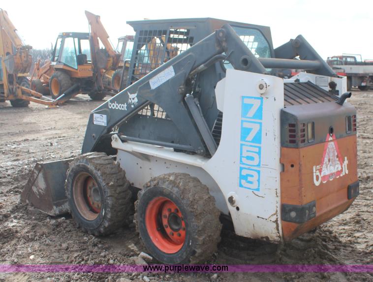 image for item I2440 1993 Bobcat 7753 skid steer