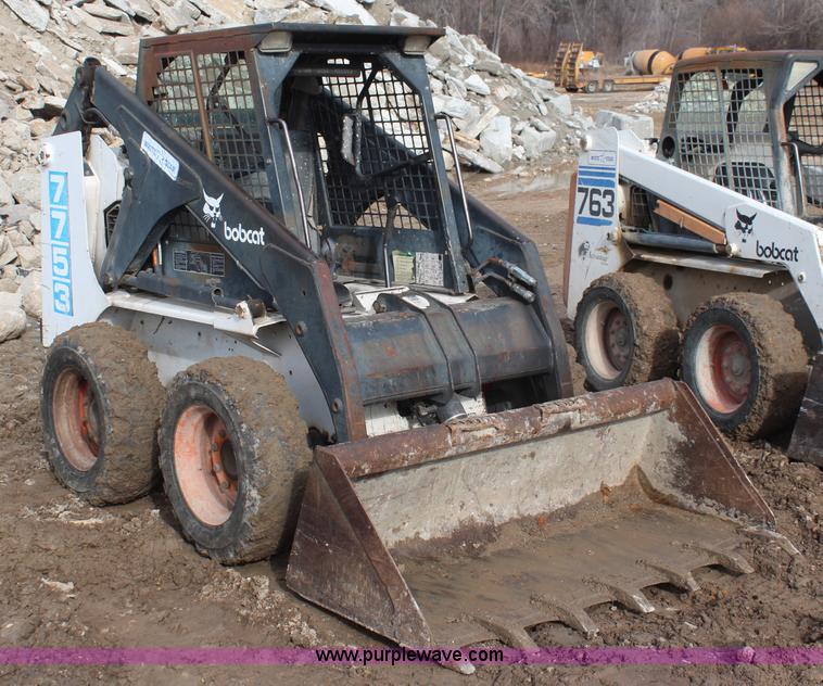 image for item I2440 1993 Bobcat 7753 skid steer
