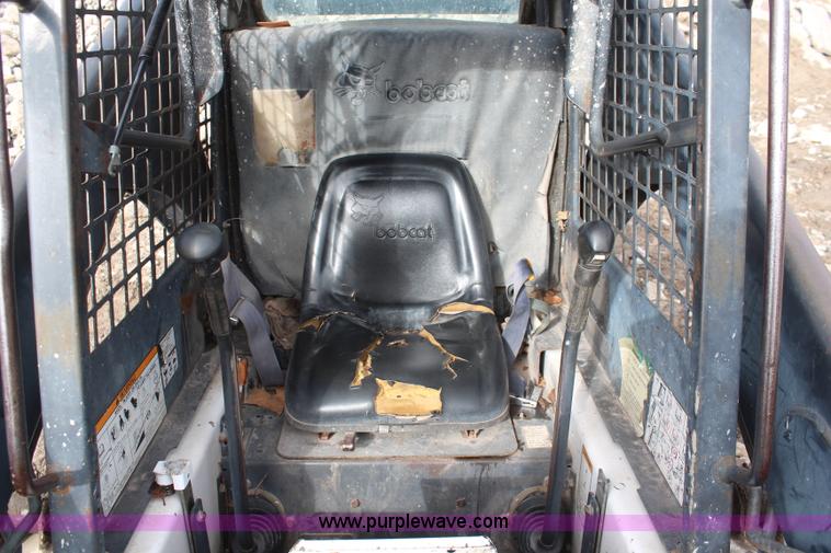 image for item I2440 1993 Bobcat 7753 skid steer