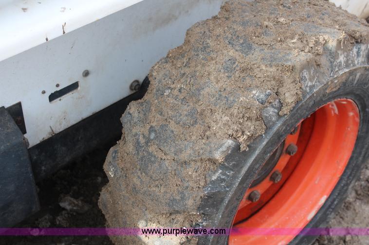 image for item I2440 1993 Bobcat 7753 skid steer