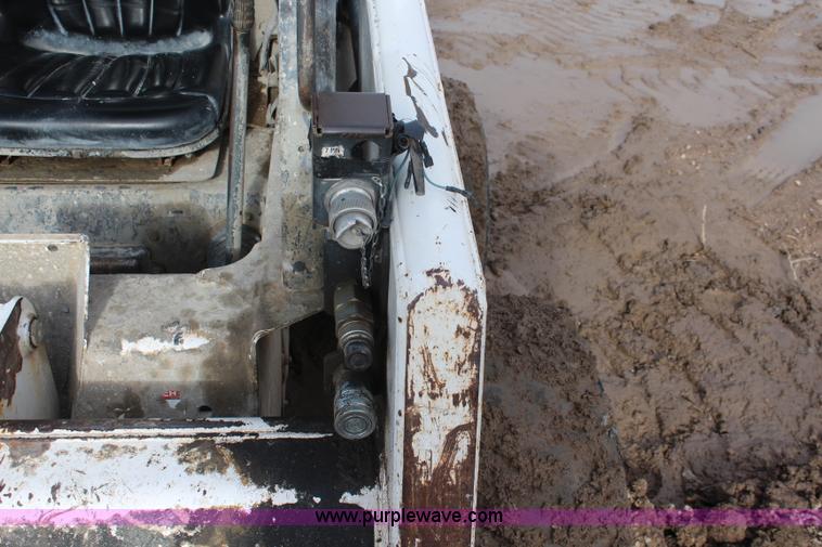 image for item I2441 1999 Bobcat 763G skid steer