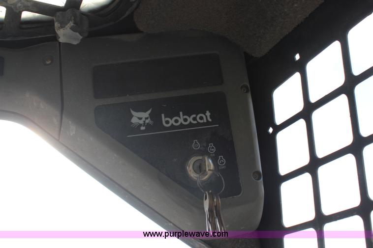 image for item I2441 1999 Bobcat 763G skid steer