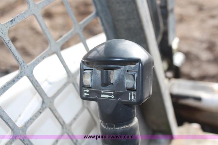 image for item I2441 1999 Bobcat 763G skid steer