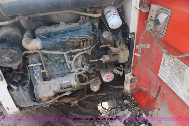 image for item I2441 1999 Bobcat 763G skid steer
