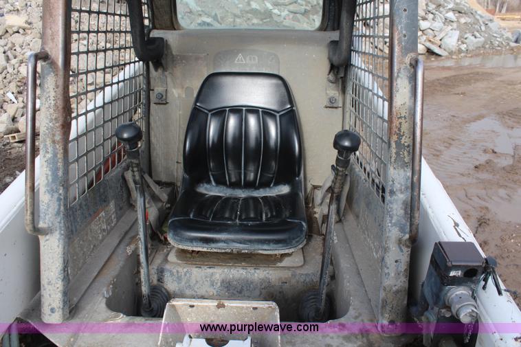 image for item I2441 1999 Bobcat 763G skid steer