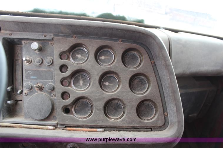 image for item I2443 1979 Ford 8000 dump truck