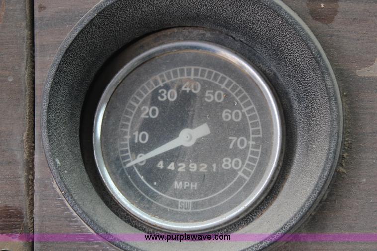 image for item I2443 1979 Ford 8000 dump truck