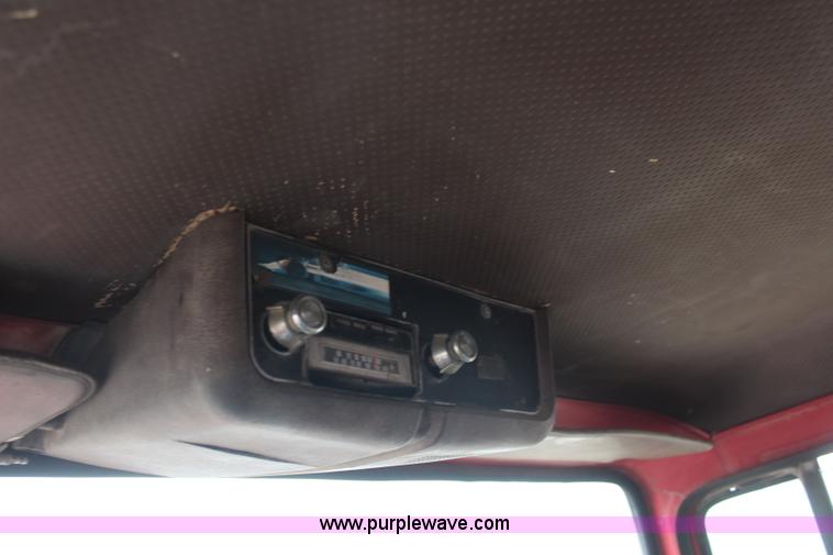 image for item I2443 1979 Ford 8000 dump truck