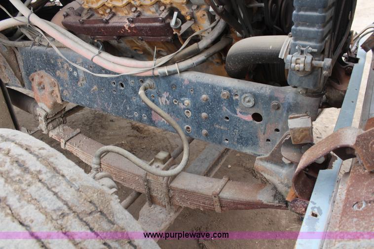 image for item I2443 1979 Ford 8000 dump truck