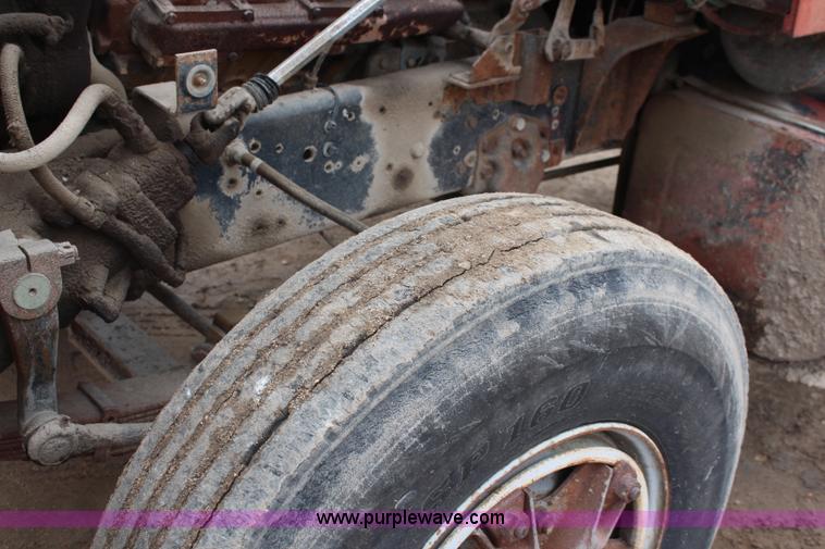 image for item I2443 1979 Ford 8000 dump truck