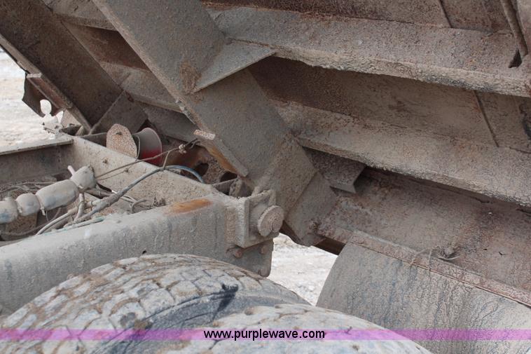 image for item I2443 1979 Ford 8000 dump truck