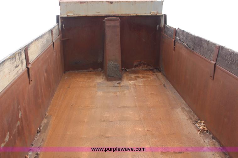 image for item I2443 1979 Ford 8000 dump truck