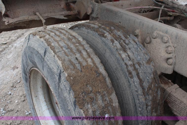 image for item I2443 1979 Ford 8000 dump truck