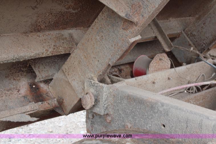 image for item I2443 1979 Ford 8000 dump truck